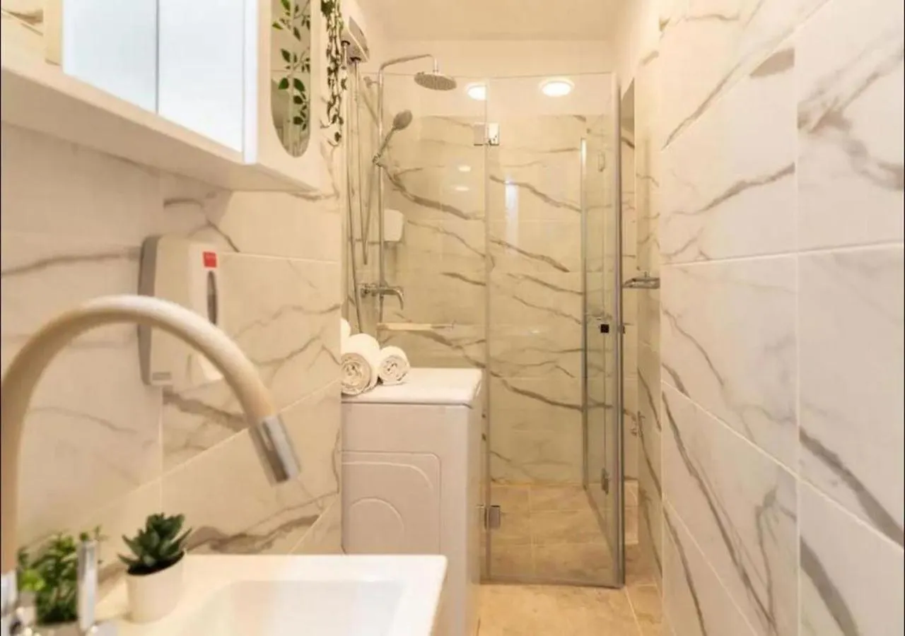 Apartment Tiny Haven - Cozy Studio In Piata Romana Bucharest